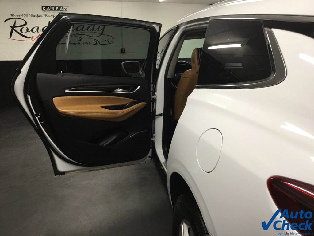 Used 2018 Buick Enclave Essence image 28