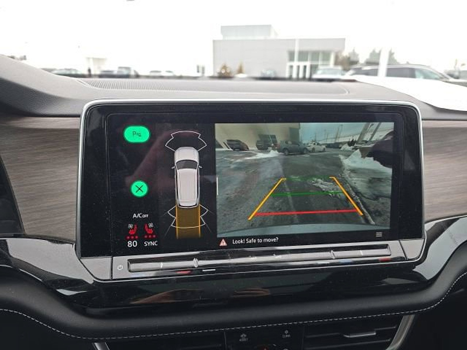 Used 2024 Volkswagen Atlas SEL image 14