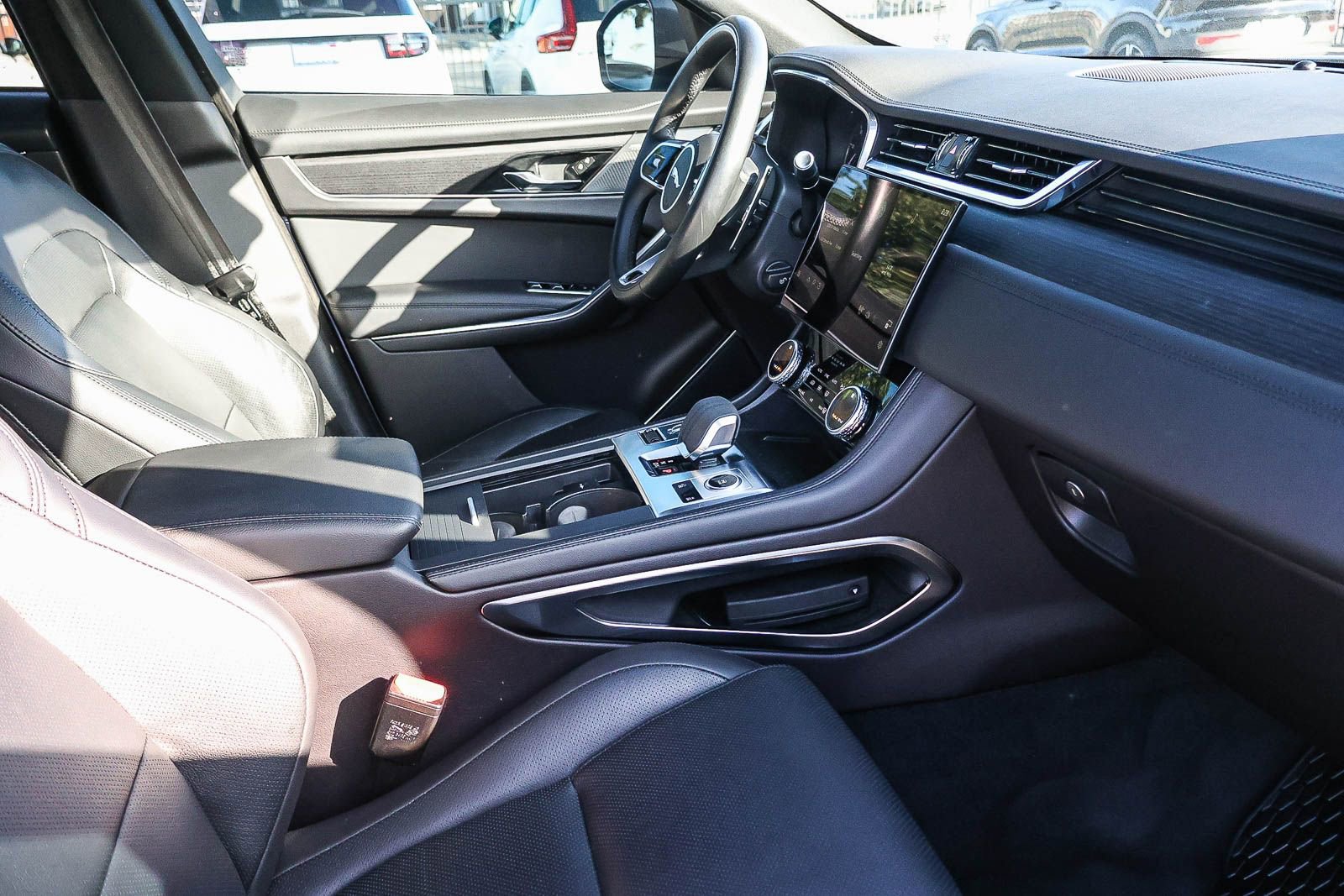 Used 2022 Jaguar F-PACE S image 17