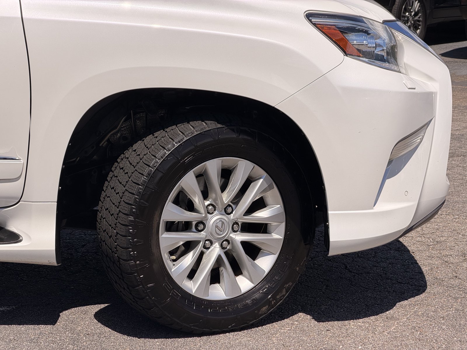 Used 2017 Lexus GX 460 Premium AWD/4WD image 5