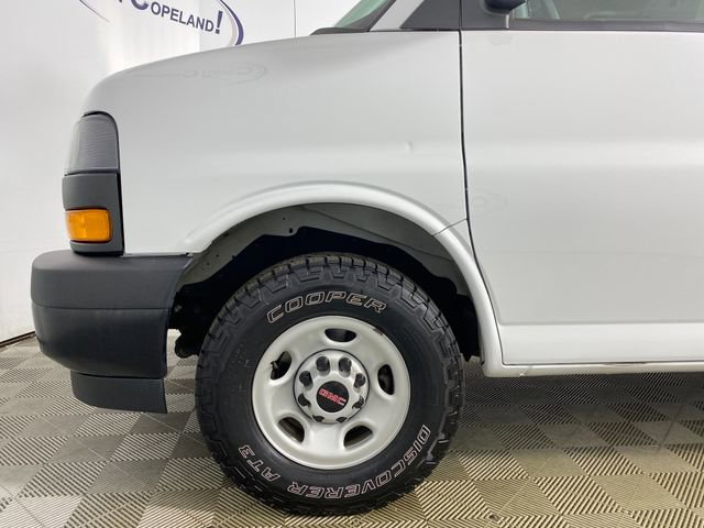 Certified 2022 GMC Savana 2500 w/ Driver Convenience Package image 25