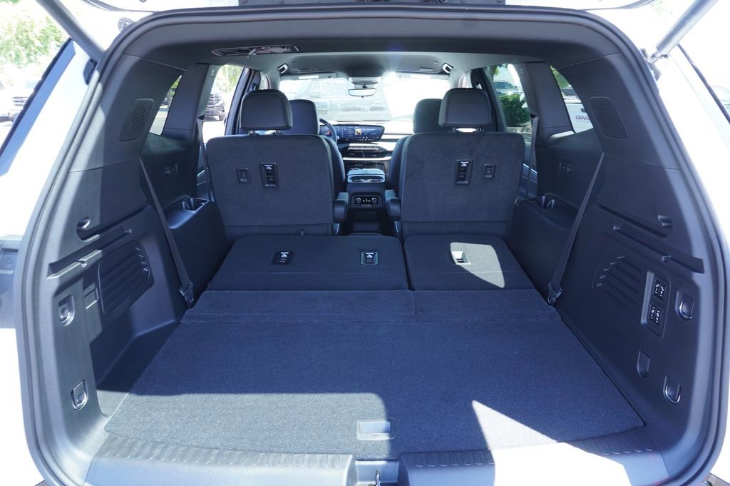 New 2026 Buick Enclave Sport Touring w/ Super Cruise Package AWD/4WD image 8