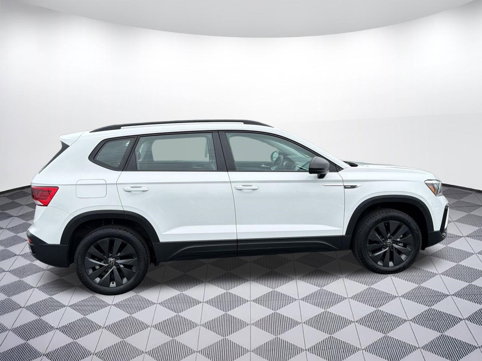 Certified 2024 Volkswagen Taos S FWD image 8