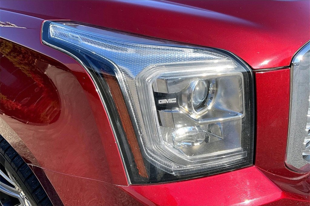 Used 2017 GMC Yukon Denali w/ Open Road Package image 33