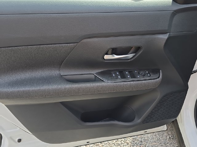 New 2026 Nissan Kicks SV w/ SV Premium Package FWD image 19
