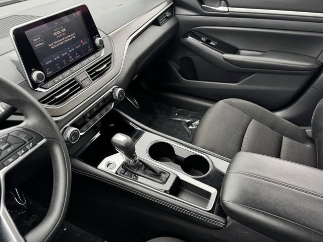 Used 2023 Nissan Altima 2.5 SV image 13