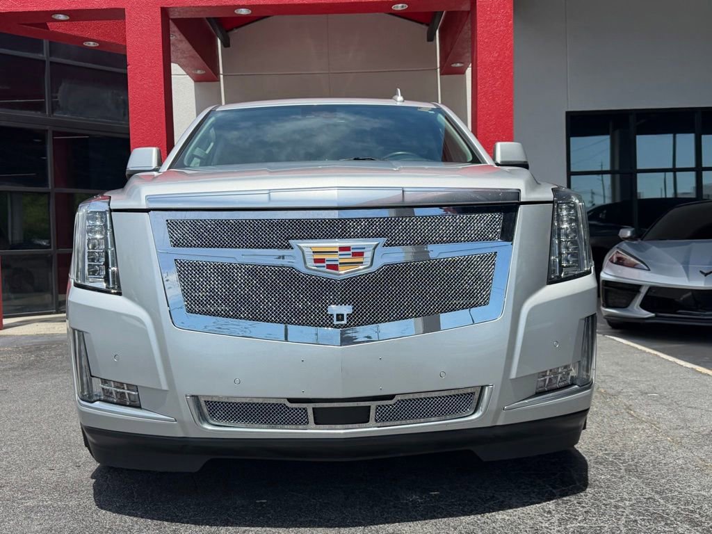Used 2020 Cadillac Escalade ESV Premium Luxury AWD/4WD image 2