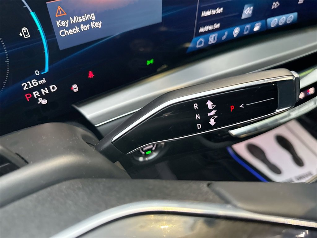 Used 2024 Cadillac Lyriq Luxury image 23