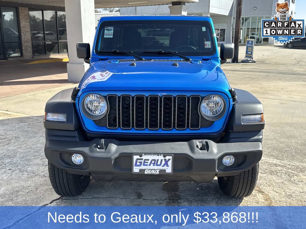 Used 2025 Jeep Wrangler Sport image 3