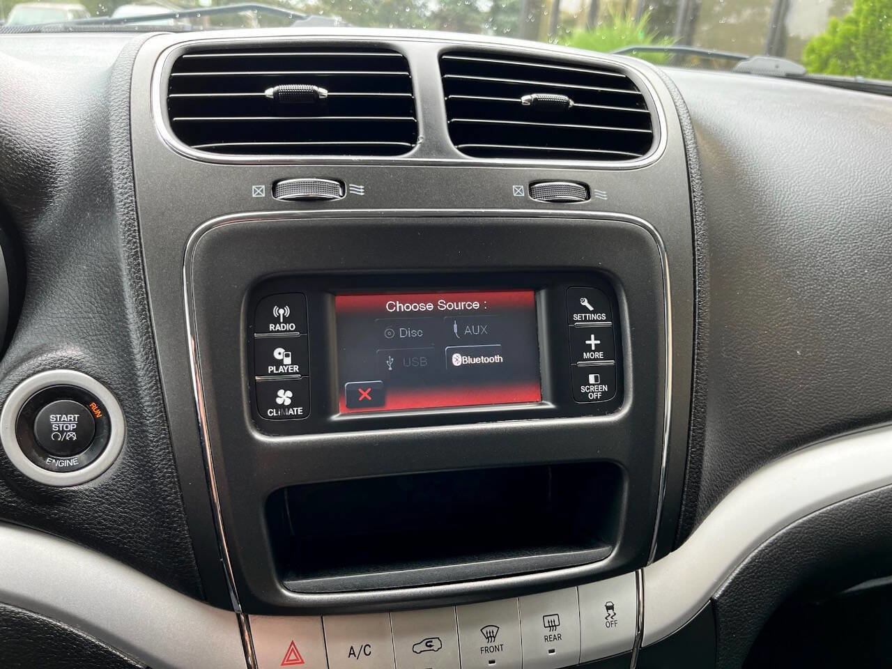 Used 2013 Dodge Journey SXT w/ Flexible Seating Group image 24