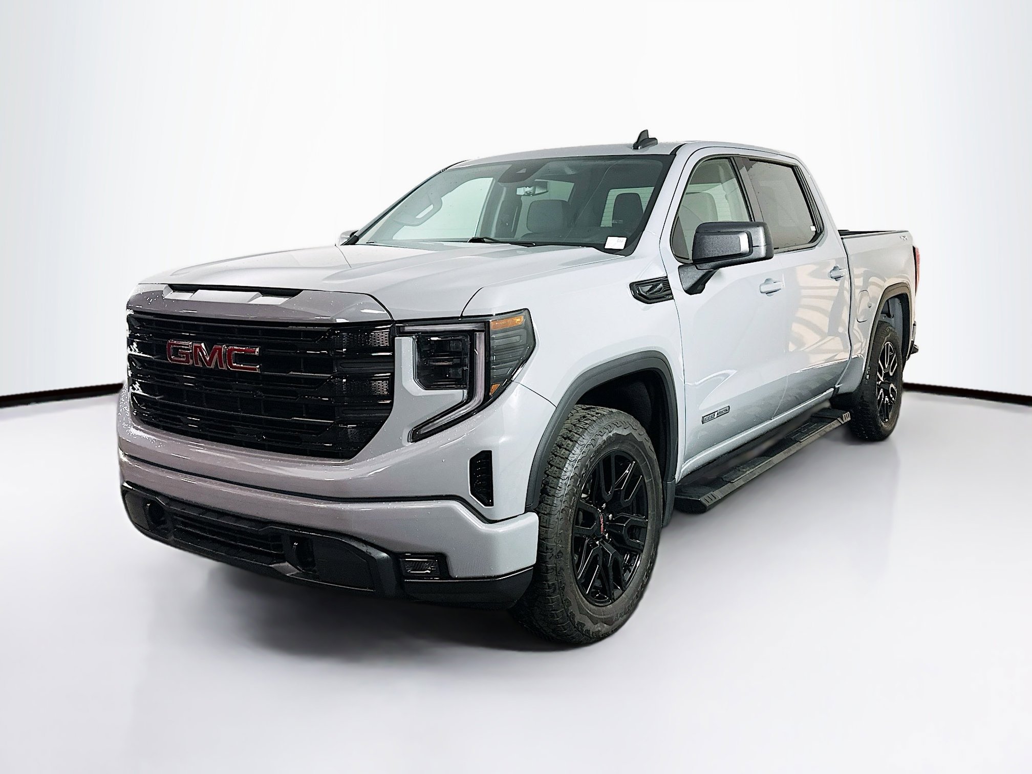 Used 2024 GMC Sierra 1500 Elevation image 3