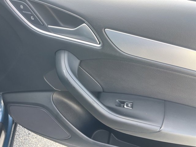 Used 2018 Audi Q3 2.0T Premium Plus w/ Premium Plus Package image 21