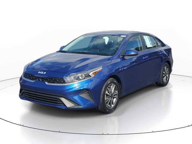 Certified 2023 Kia Forte LXS w/ LXS Technology Package FWD image 2