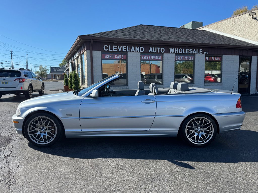 Used 2003 BMW 330Ci Convertible image 2