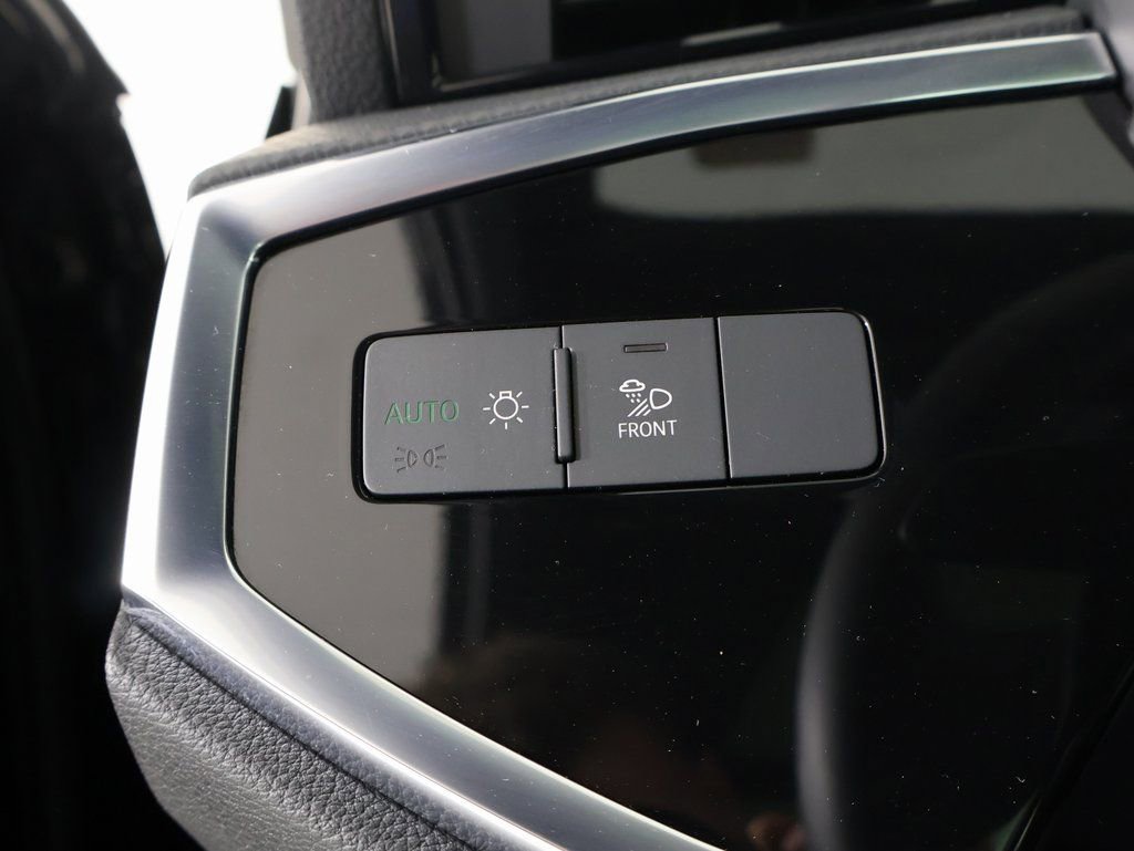 Used 2025 Audi Q3 2.0T Premium Plus w/ Premium Plus Package image 27