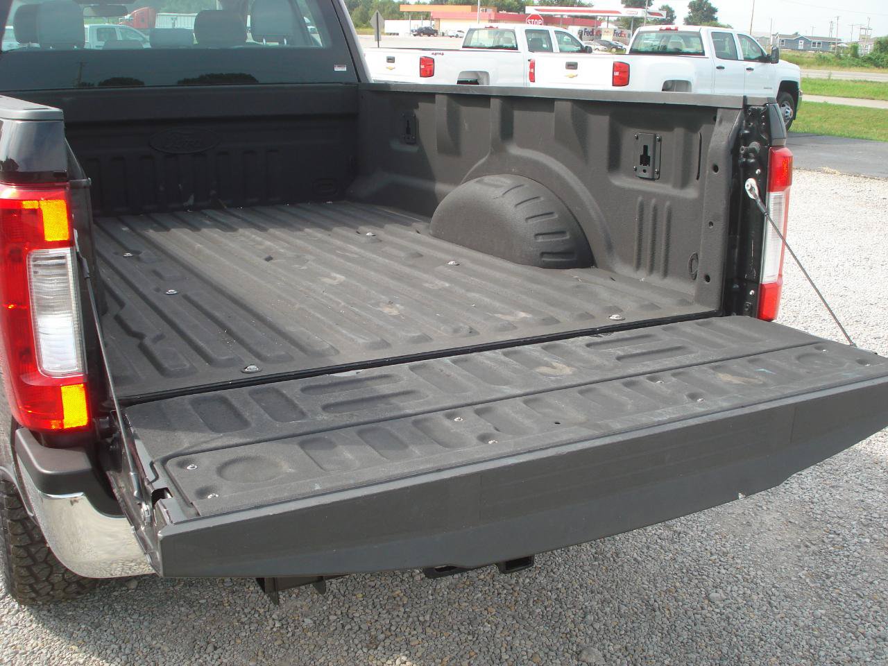 Used 2019 Ford F250 XL w/ XL Value Package AWD/4WD image 15