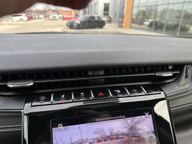 Used 2023 Jeep Grand Cherokee Laredo image 34