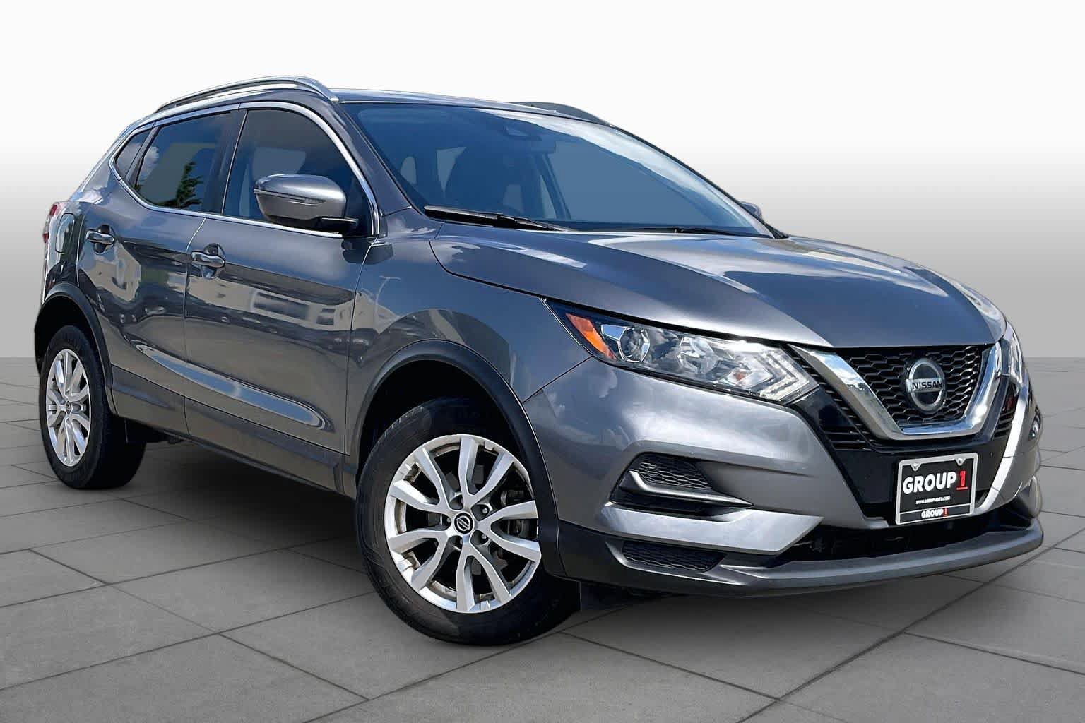 Used 2020 Nissan Rogue Sport SV FWD image 3