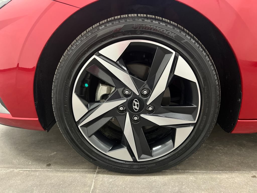 Used 2023 Hyundai Elantra Limited FWD image 30