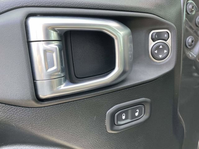 Used 2021 Jeep Gladiator Sport image 18