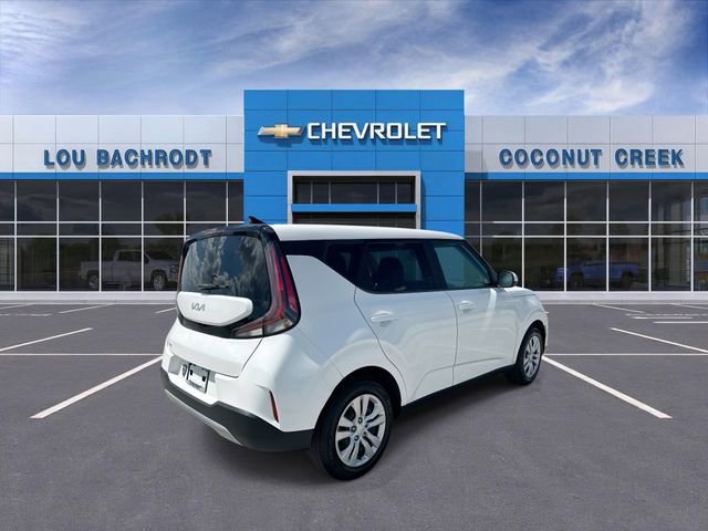 Used 2023 Kia Soul LX image 8