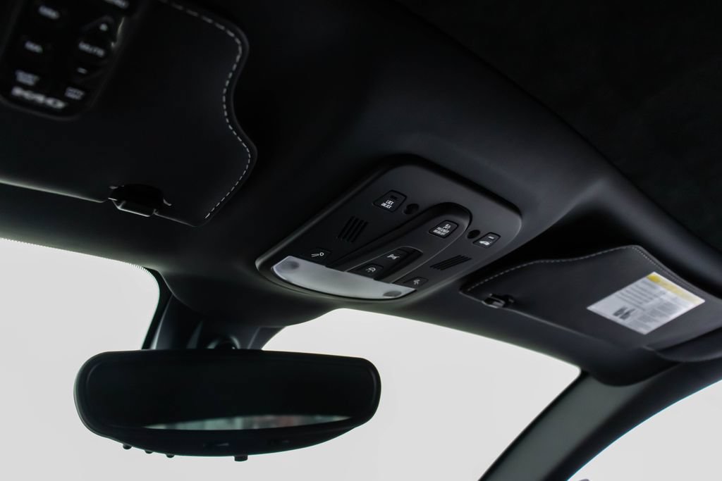 Used 2014 Ferrari F12 Berlinetta RWD image 41