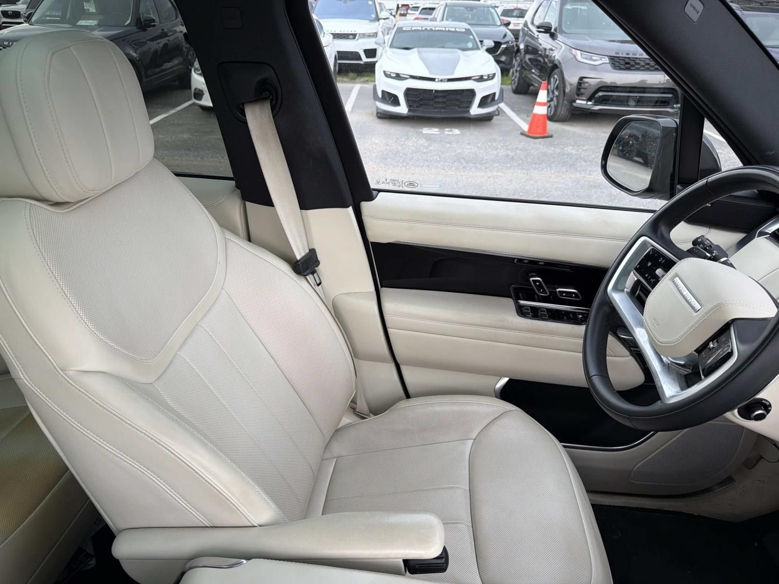 Used 2023 Land Rover Range Rover SE AWD/4WD image 11