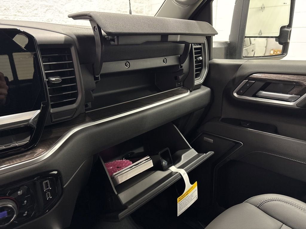 New 2026 Chevrolet Silverado 2500 LTZ w/ LTZ Plus Package AWD/4WD image 29