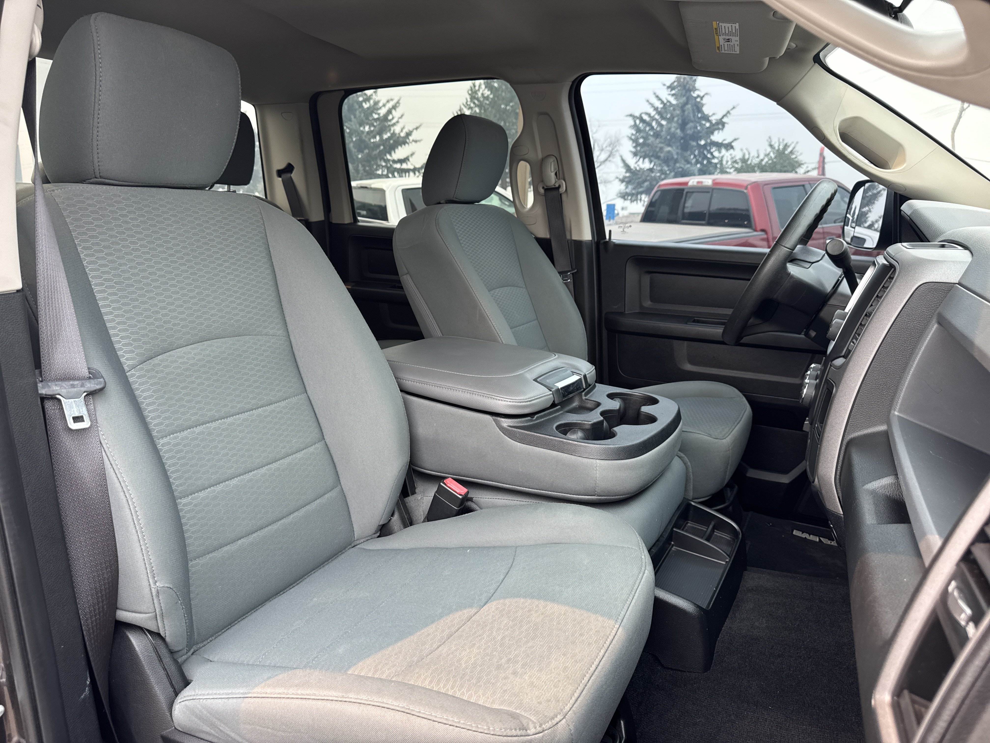 Used 2017 RAM 2500 Tradesman w/ Chrome Appearance Group AWD/4WD image 27