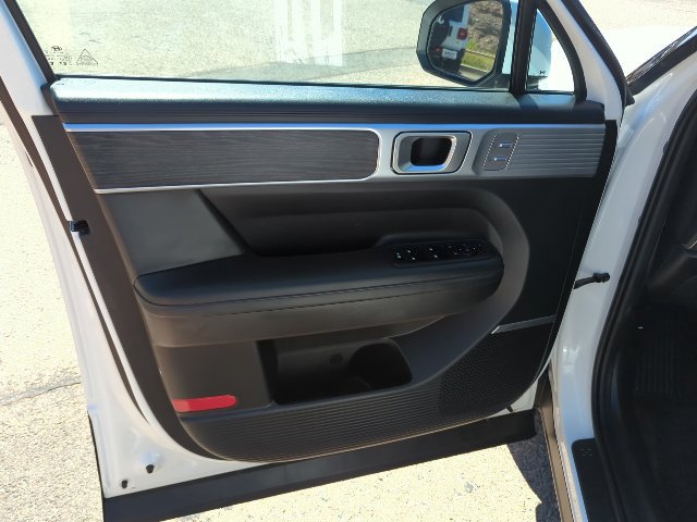 Used 2025 Hyundai Santa Fe Limited AWD/4WD image 16