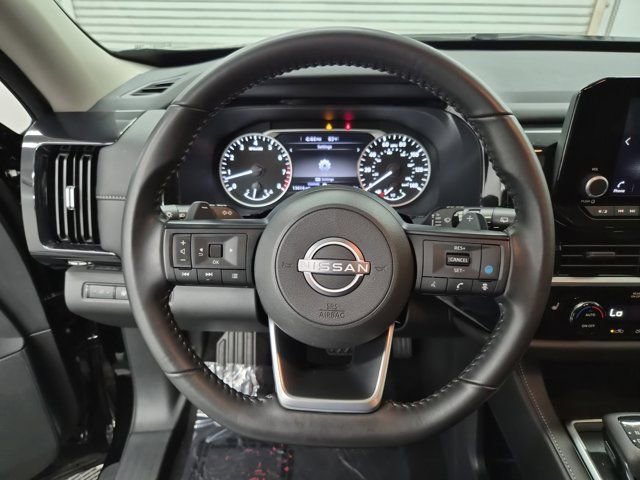 Used 2025 Nissan Pathfinder SV w/ SV Premium Package image 25