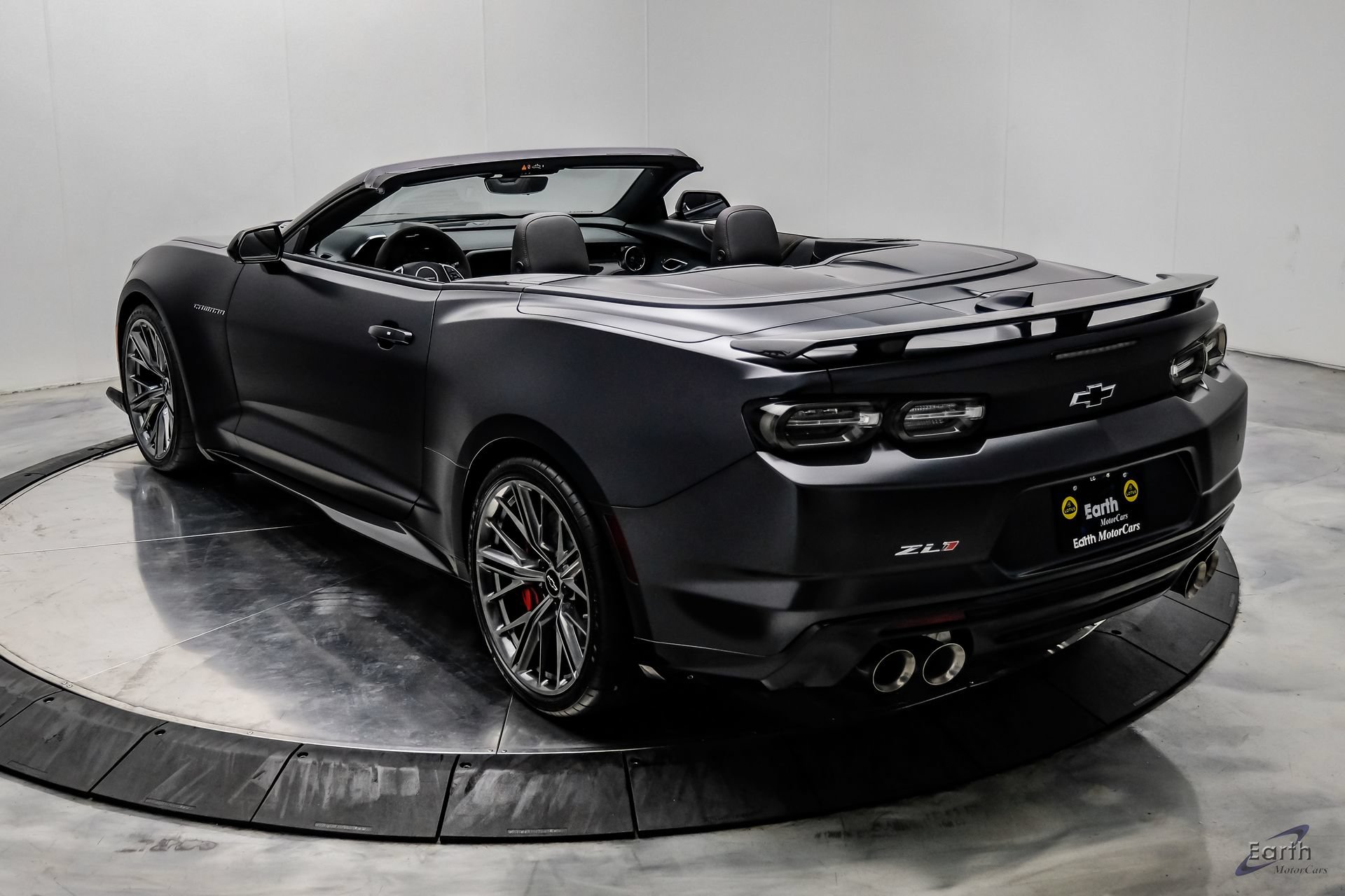Used 2024 Chevrolet Camaro ZL1 RWD image 14