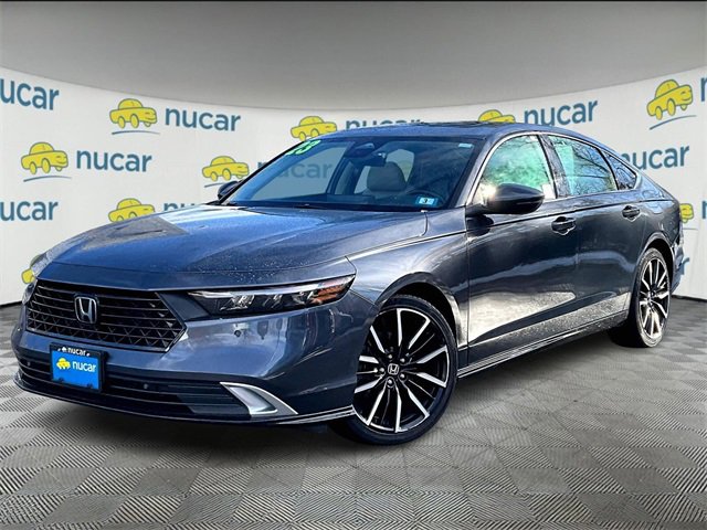 Used 2023 Honda Accord Touring image 12