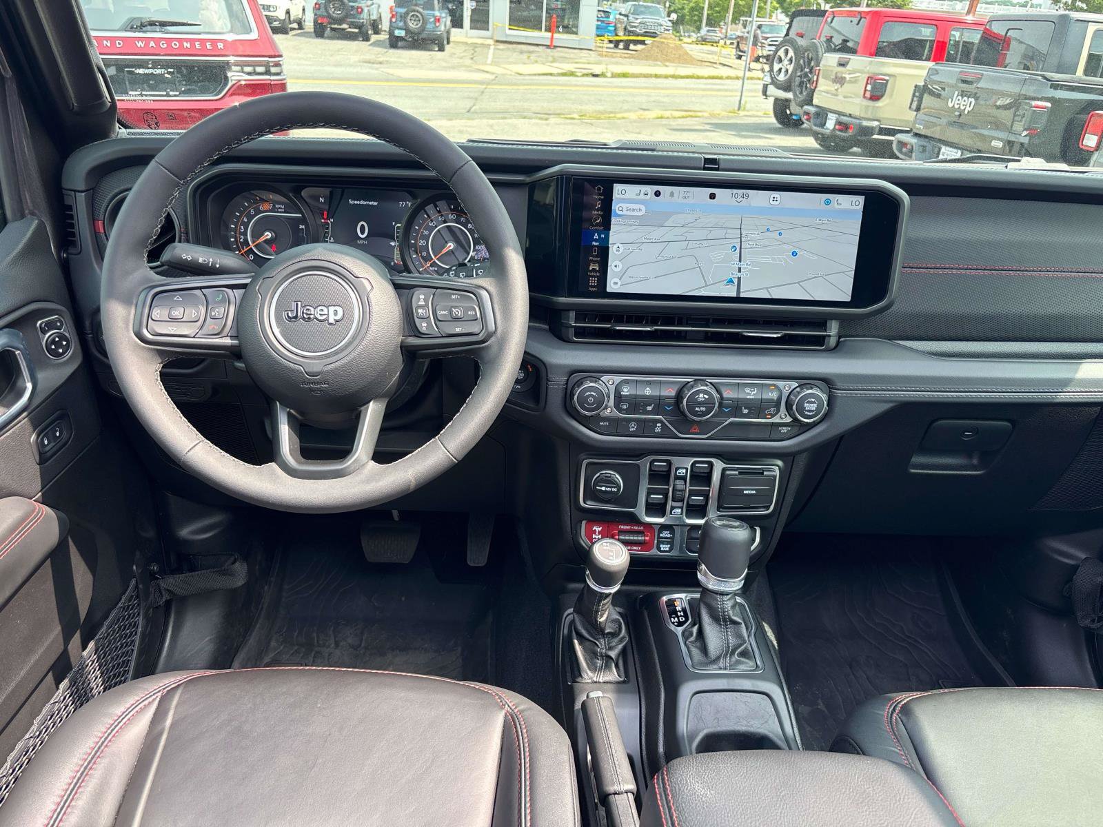 Certified 2025 Jeep Wrangler Unlimited Rubicon w/ Convenience Group AWD/4WD image 13