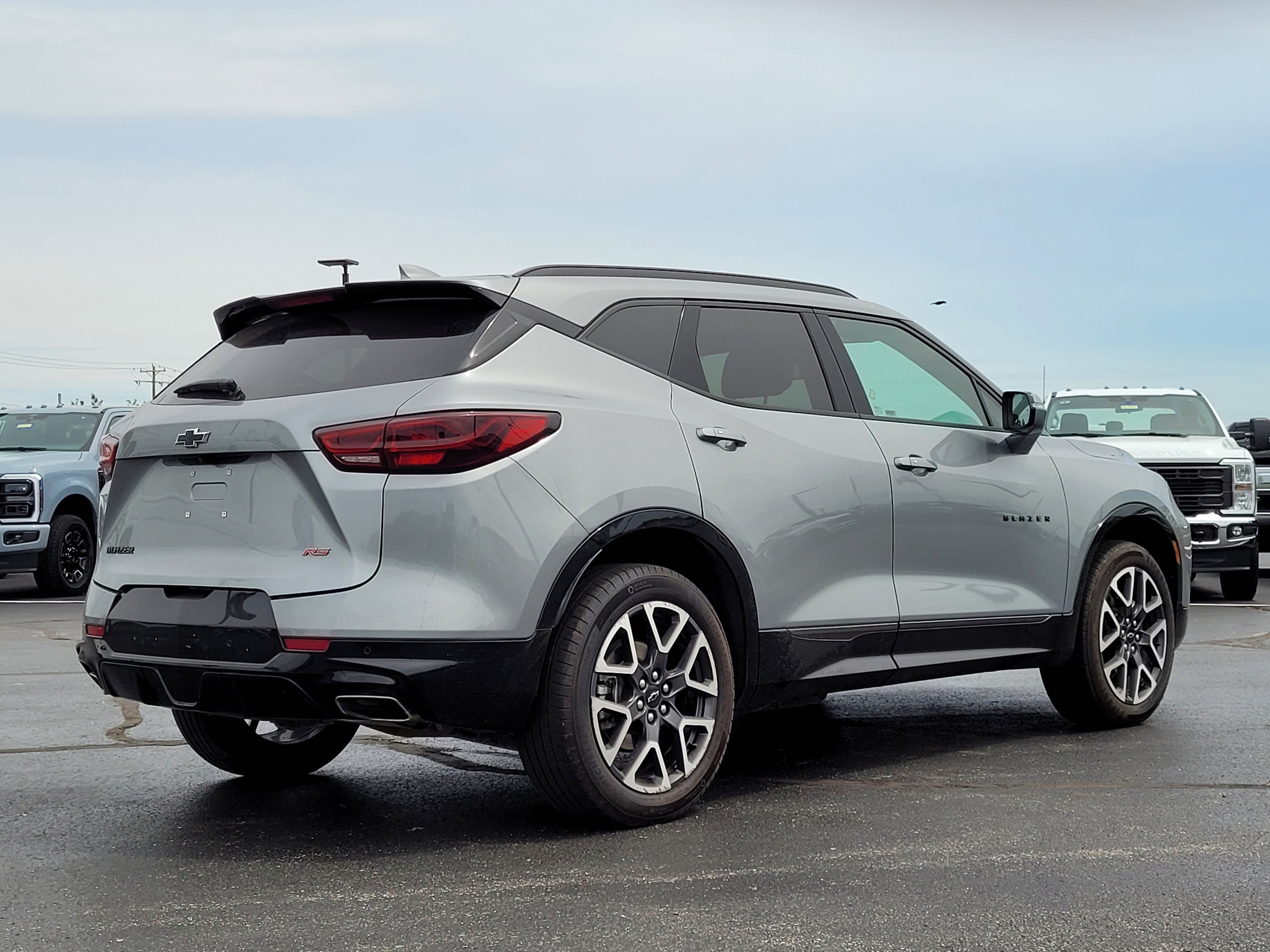 Used 2025 Chevrolet Blazer RS FWD image 4
