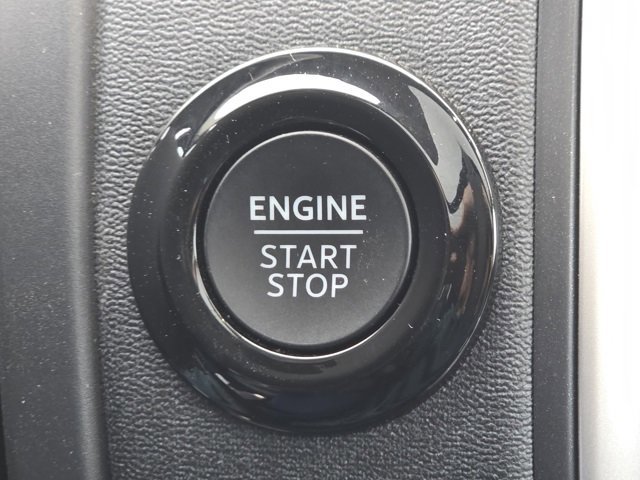 Used 2025 Ford Expedition Active image 15