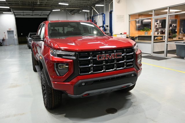 New 2026 GMC Canyon AT4 w/ Technology Plus Package image 3