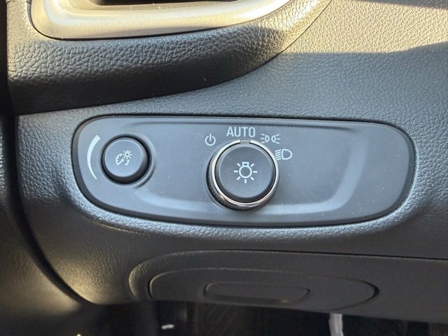 Used 2019 Chevrolet Trax LT w/ LT Convenience Package image 23