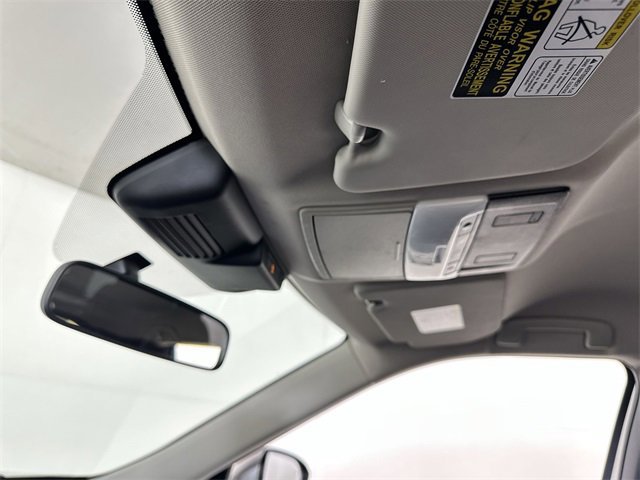 Used 2024 Mitsubishi Outlander SE image 19