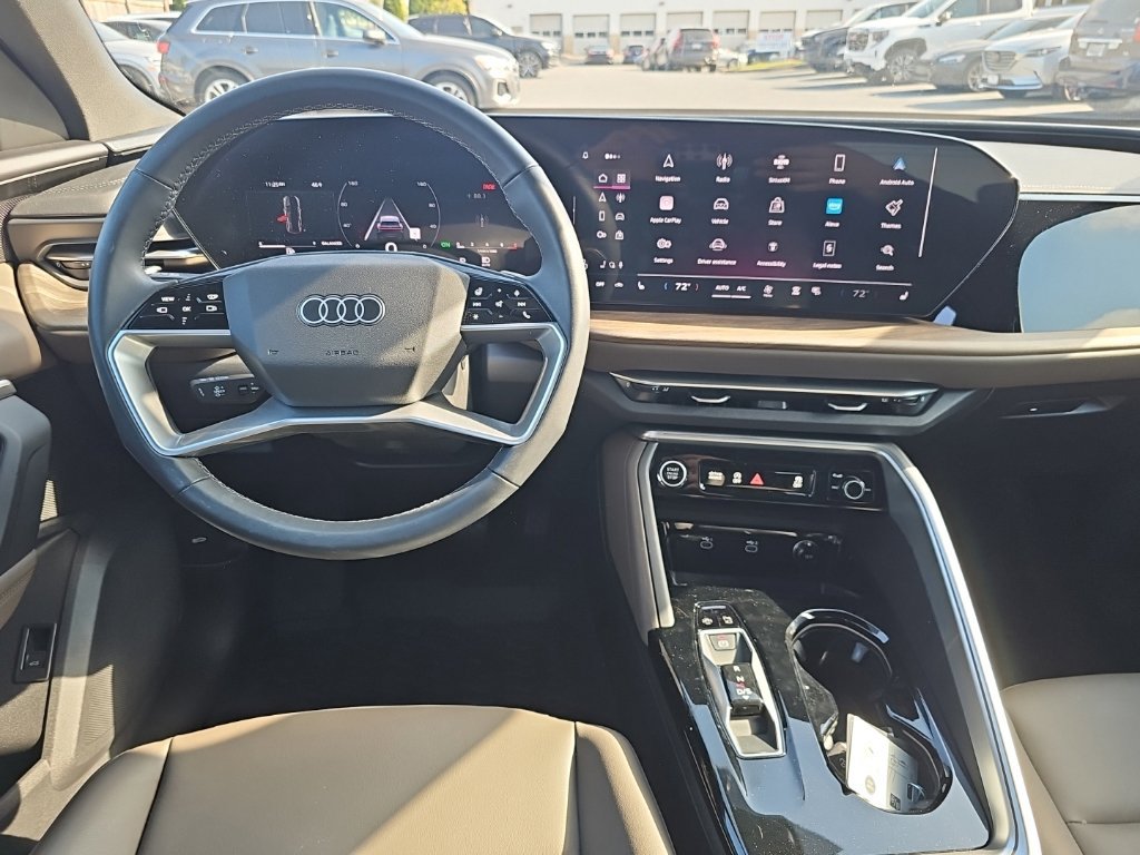 Used 2025 Audi Q5 Premium Plus AWD/4WD image 2
