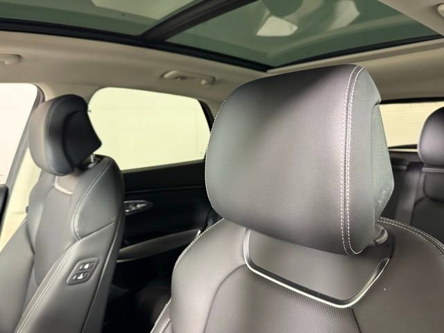 Used 2023 Genesis GV70 2.5T Select w/ Select Package image 13