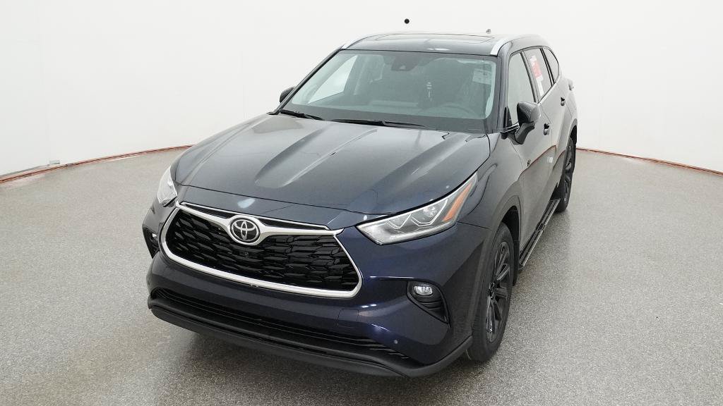 New 2026 Toyota Highlander Limited AWD/4WD image 3