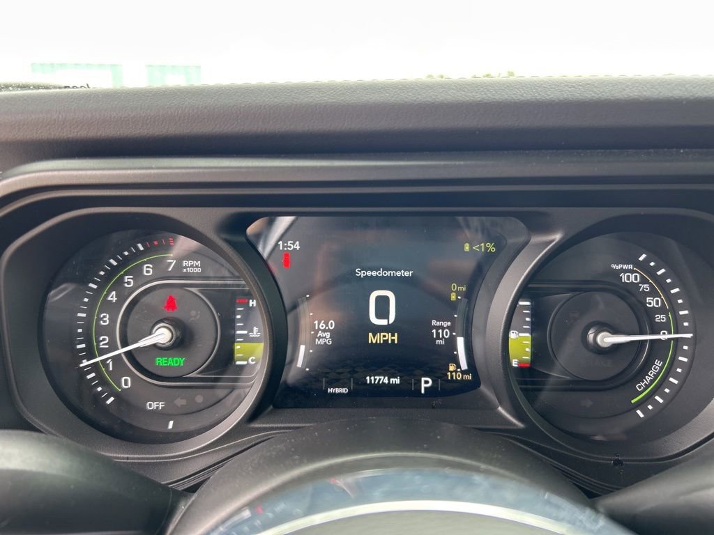 Used 2025 Jeep Wrangler Unlimited Sahara image 17