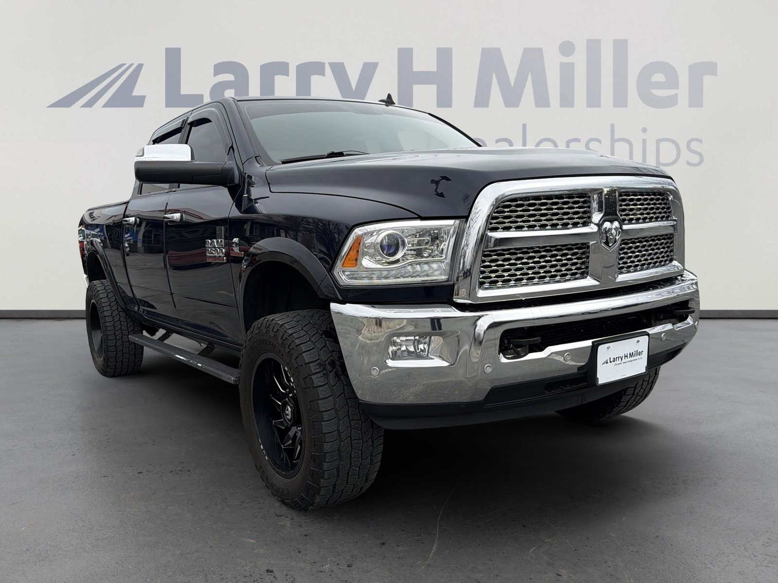 Used 2018 RAM 2500 Laramie image 2