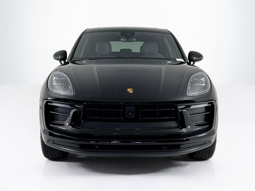 Used 2024 Porsche Macan AWD/4WD image 8
