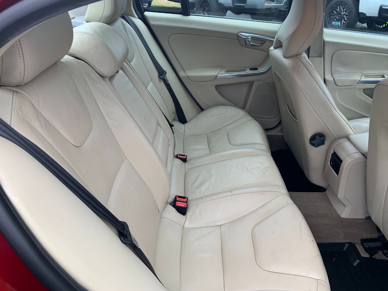 Used 2013 Volvo S60 T5 image 32