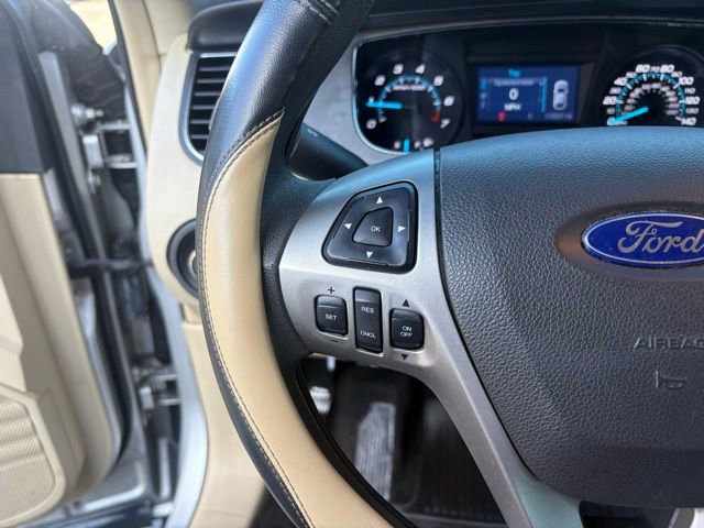 Used 2016 Ford Taurus SE FWD image 31
