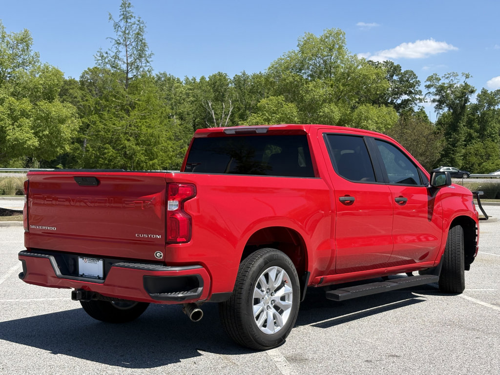 Used 2020 Chevrolet Silverado 1500 Custom w/ Custom Value Package RWD image 12