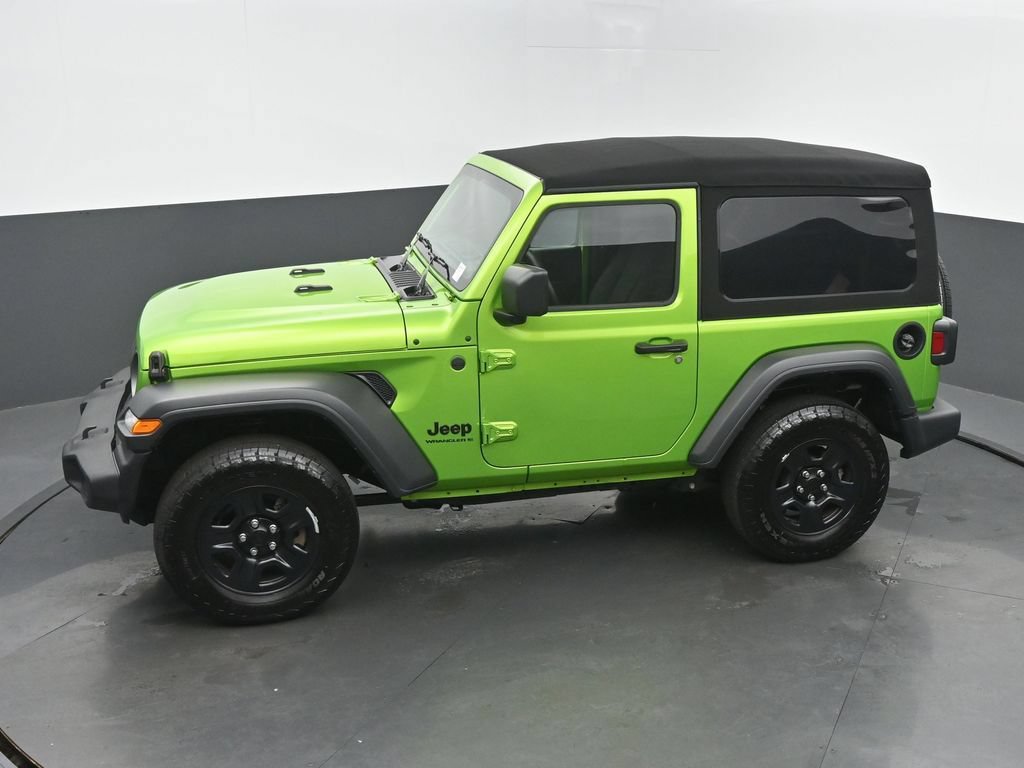 Used 2025 Jeep Wrangler Sport AWD/4WD image 36