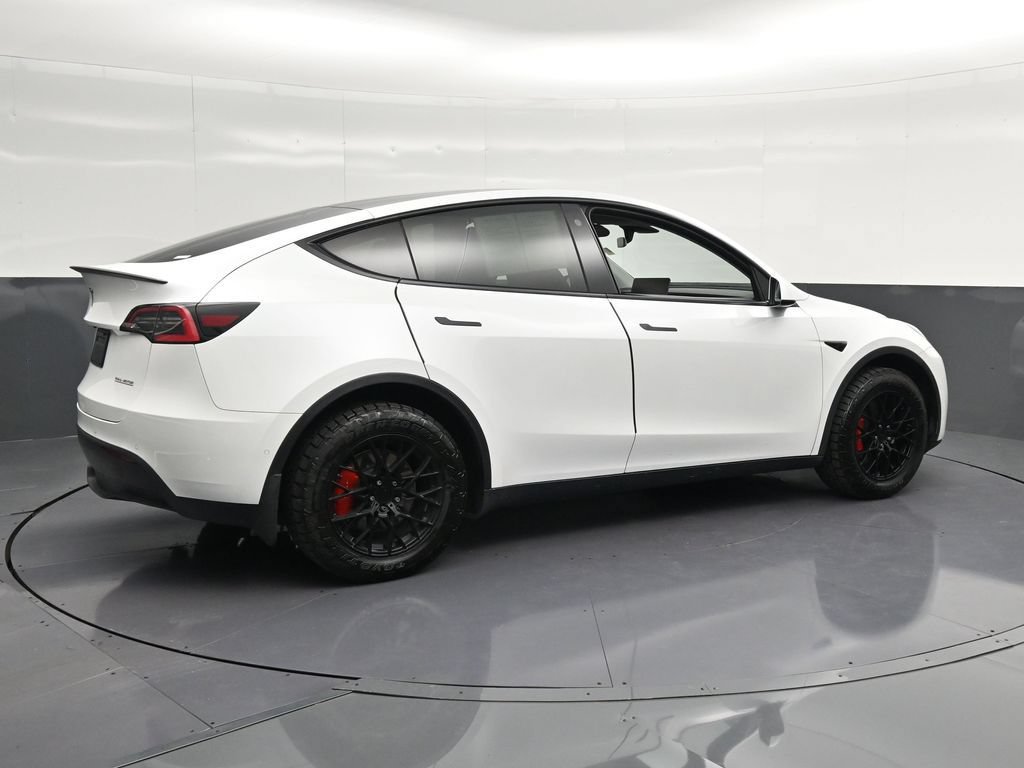 Used 2021 Tesla Model Y Performance AWD/4WD image 3